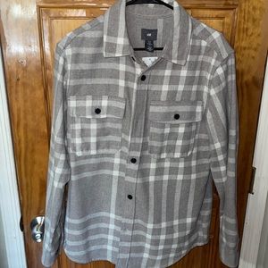 NWT H&M flannel size medium